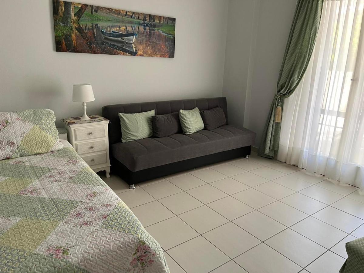 Sea View Apartments Near Athens Airport 02 아르테미다 외부 사진