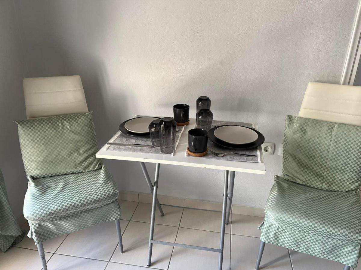 Sea View Apartments Near Athens Airport 02 아르테미다 외부 사진